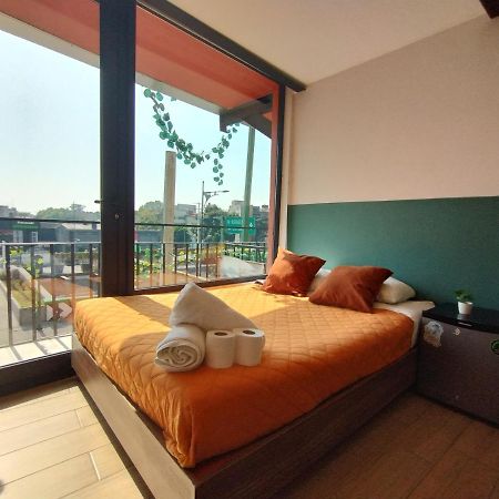 ホテル Colmena Monterrey メキシコシティ エクステリア 写真