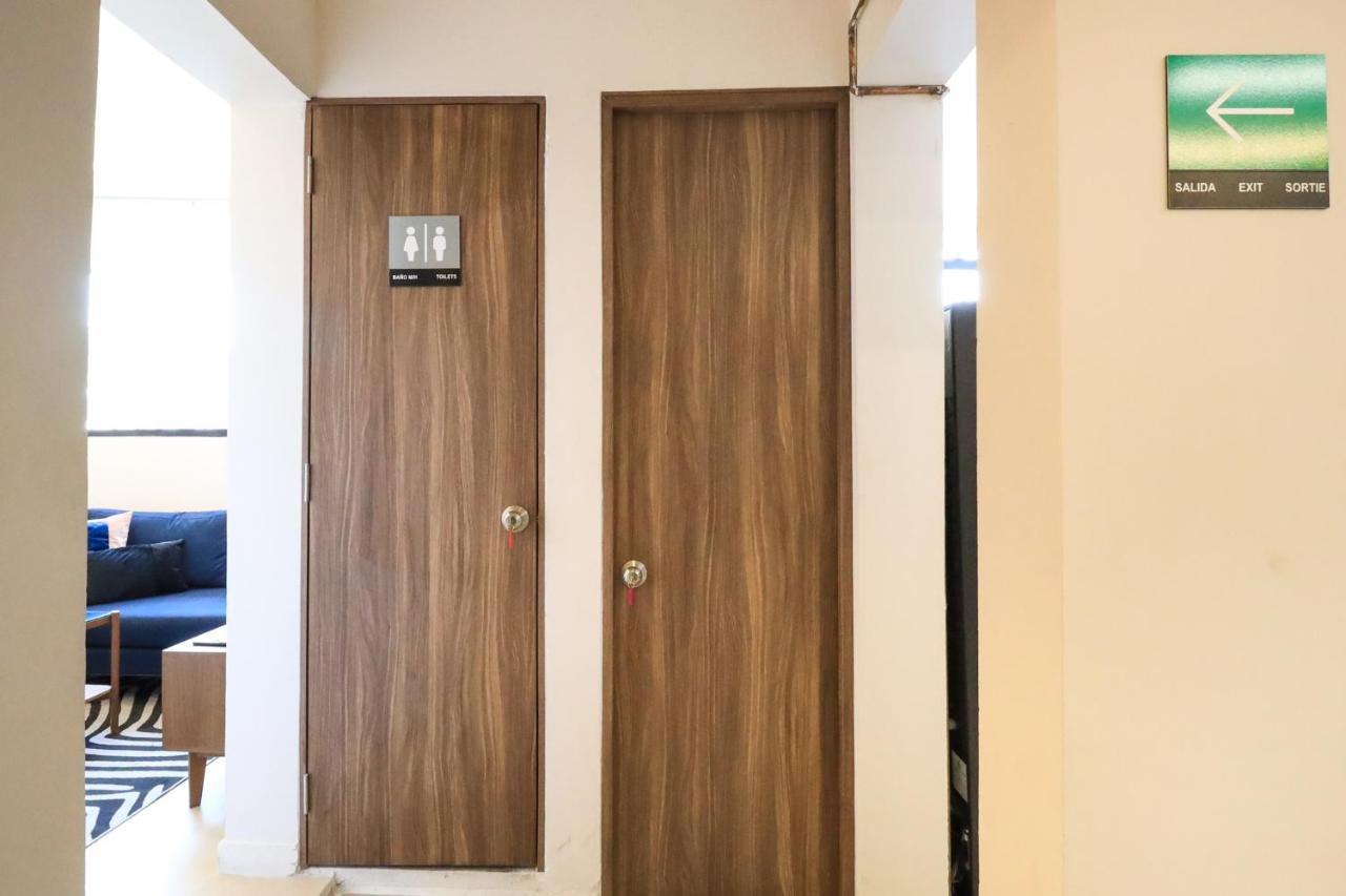 ホテル Colmena Monterrey メキシコシティ エクステリア 写真