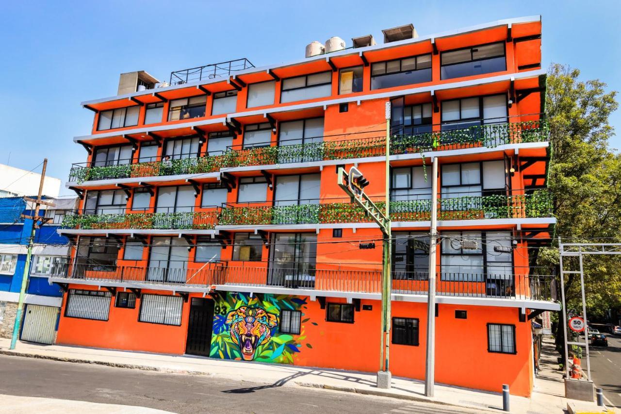 ホテル Colmena Monterrey メキシコシティ エクステリア 写真